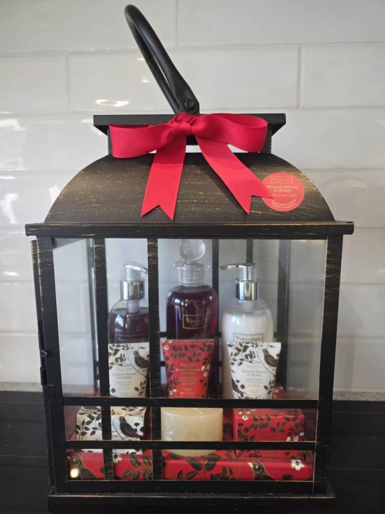 Winter in Venice Lantern gift set