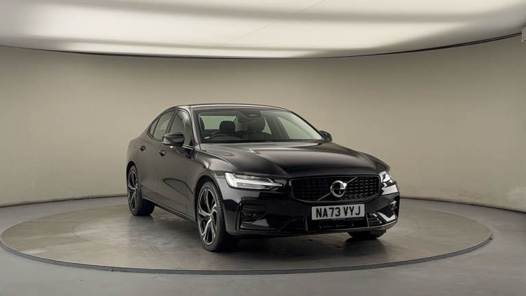 2023 Volvo S60 Plus Dark B5 (250 hp) Saloon Petrol/Electric Hybrid Automatic