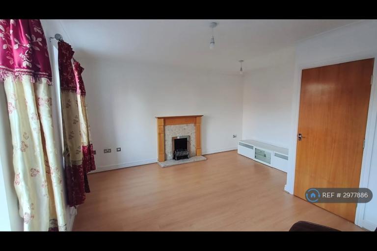 4 bedroom house in Silken Court, Nuneaton, CV11 (4 bed) (#2977886)