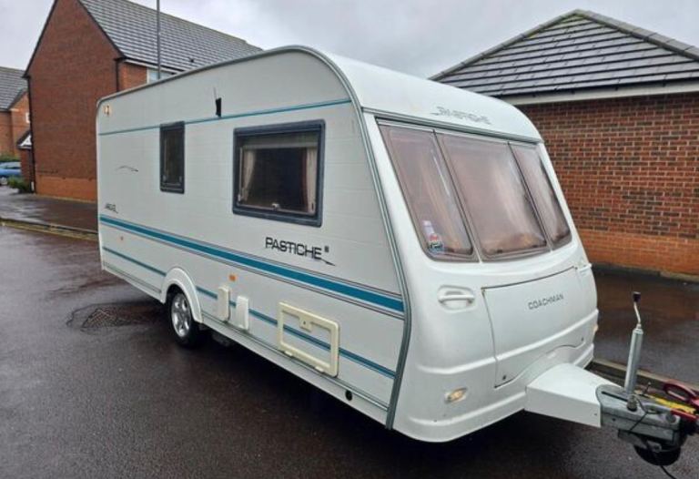 2004 Coachman Pastiche 460/2 – Full Setup, Excellent Condition, Ready To Use