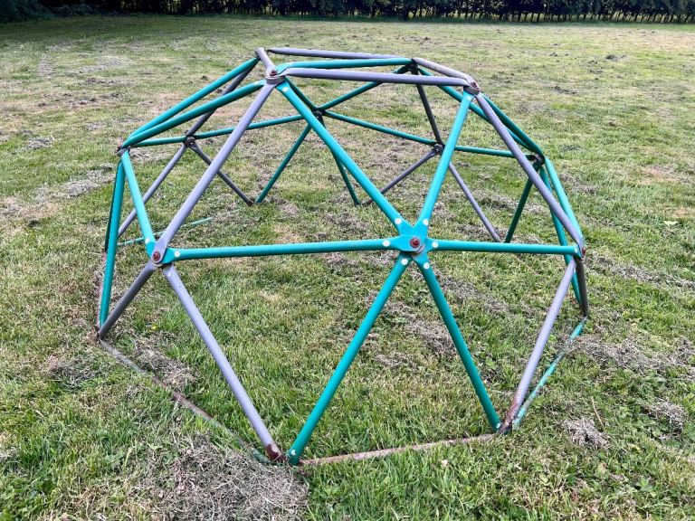 Kids metal dome climbing frame 