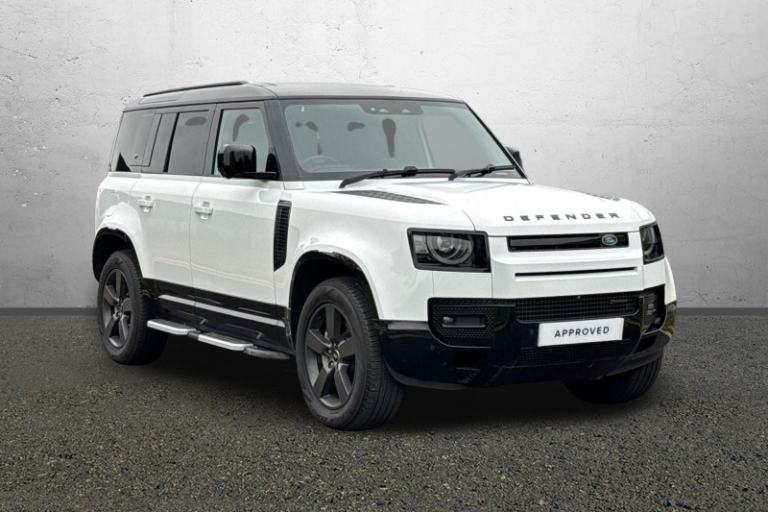 LAND ROVER DEFENDER 3.0 D300 X-Dynamic HSE 110 5dr Auto