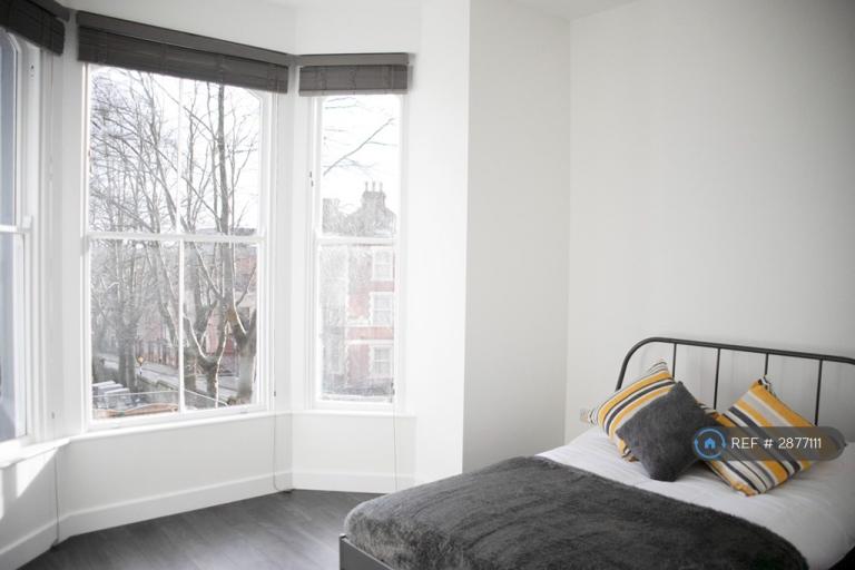 2 bedroom flat in Sherwood Rise, Nottingham, NG7 (2 bed) (#2877111)