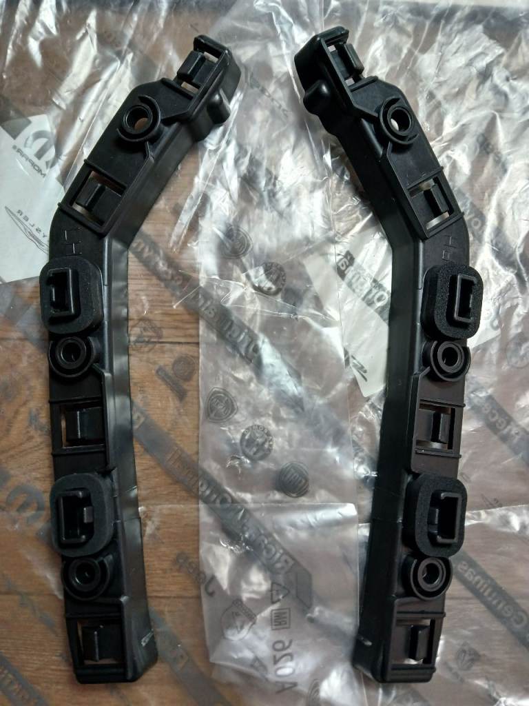 Jeep Renegade Rear Bumper L&R Brackets