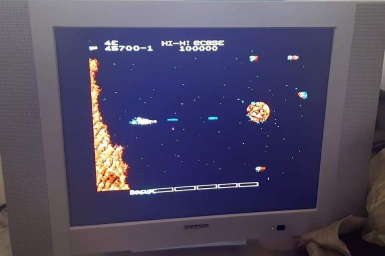 20 inch widescreen LCD computer monitor / TV VGA and remote analogue tuner ideal for retro gaming