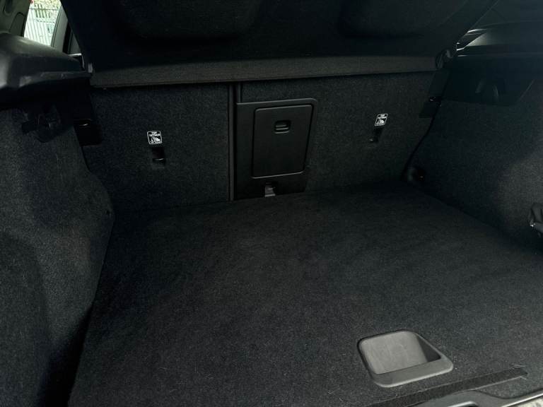 2022 Volvo XC40 2.0 B4P Inscription 5dr AWD Auto [7 speed] ESTATE PETROL Automatic