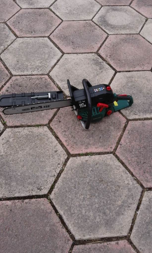 Parkside Petrol Chainsaw 53cc. Cutting length 18inch 45cm. 