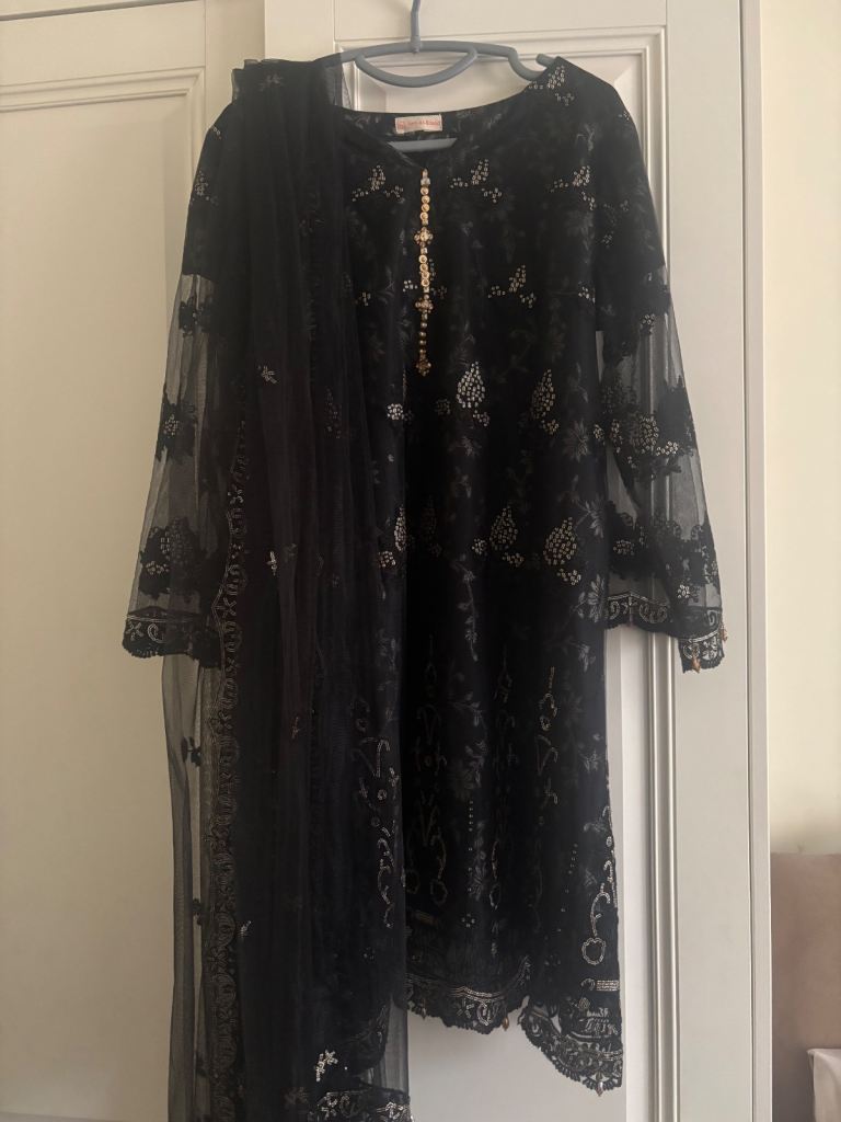  Worn only Once Bint-Al-Bilaad Black Embroidered Formal Dress with Dupatta – Size Large