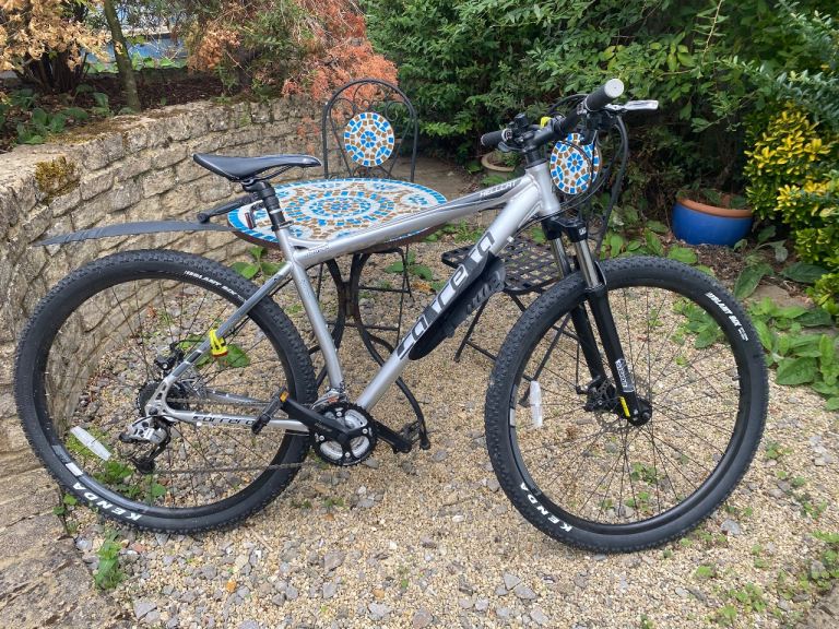 Carrera Mountain Bike – Silver, Good Condition