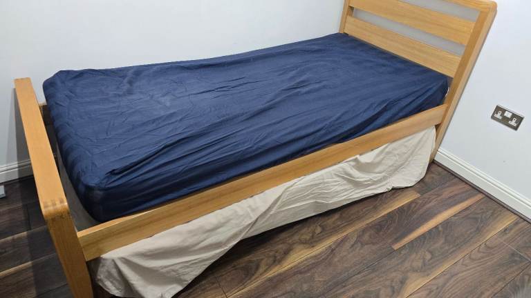 image for Single bed with trundle