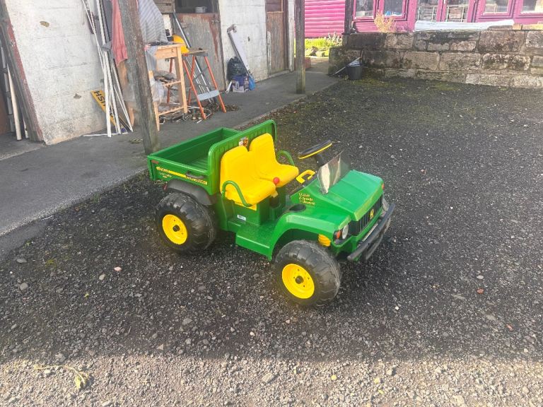 John Deere electric gator