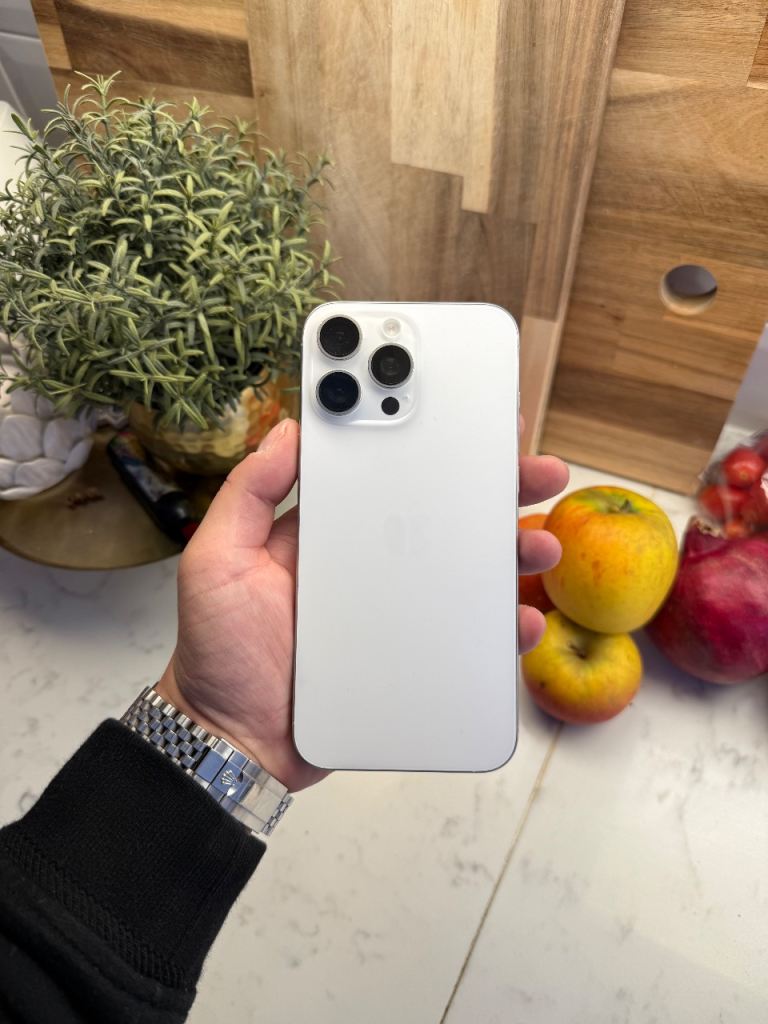 iPhone 16 Pro Max 512gb White Unlocked 100% Battery Health