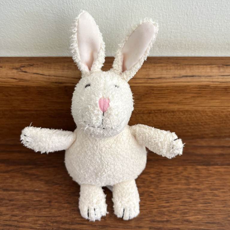 Soft/plush rabbit with a fluffy tail. Easter. £3 ovno. CAN POST.