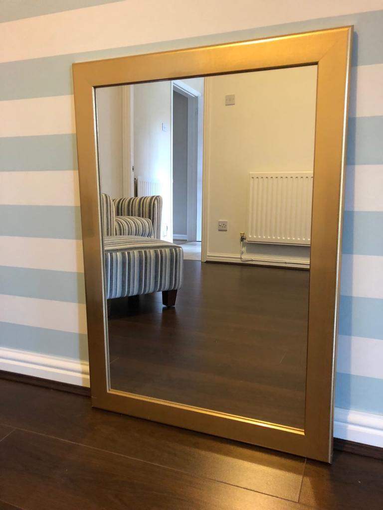 Large mirror 