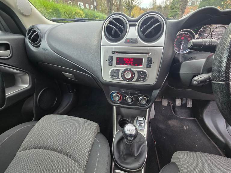 Alfa Romeo, MITO, Hatchback, 2011, Manual, 1368 (cc), 3 doors