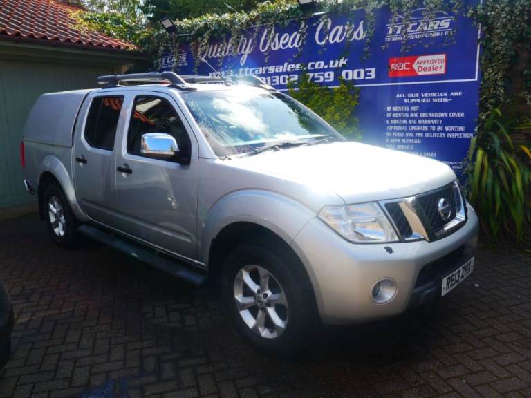  Nissan Navara Double Cab Pick Up Tekna 2.5dCi 190 4WD Diesel