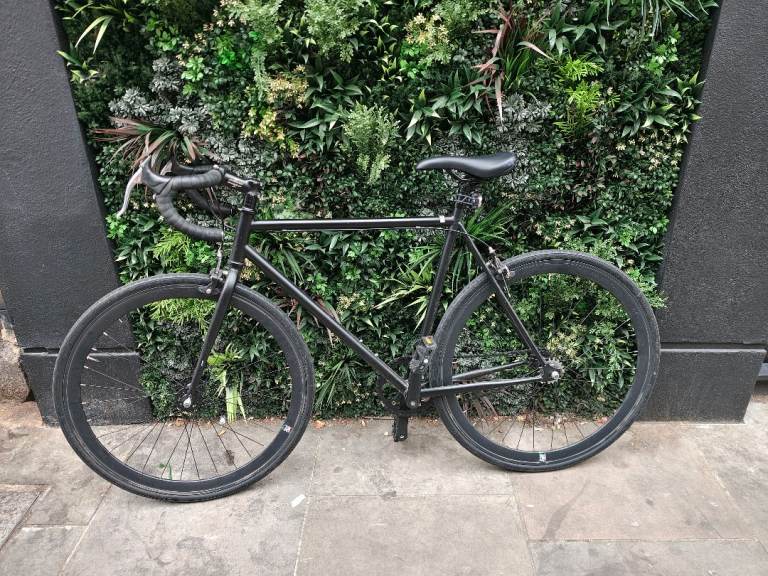 No Logo - Black single gear (not fixie)
