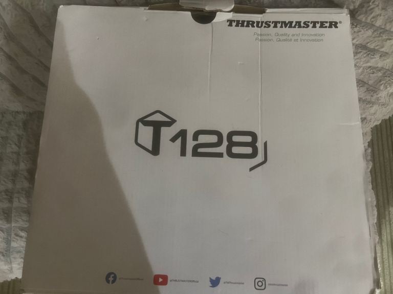 Gaming steering wheel T128 trust master