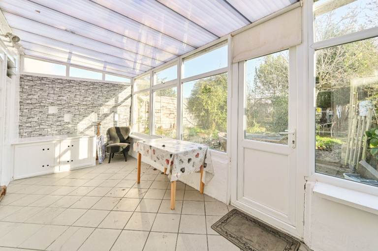 3 bed 2 living rooms Thornton Heath 