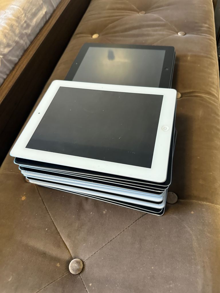 Job lot 16 pieces of , iPad second generation