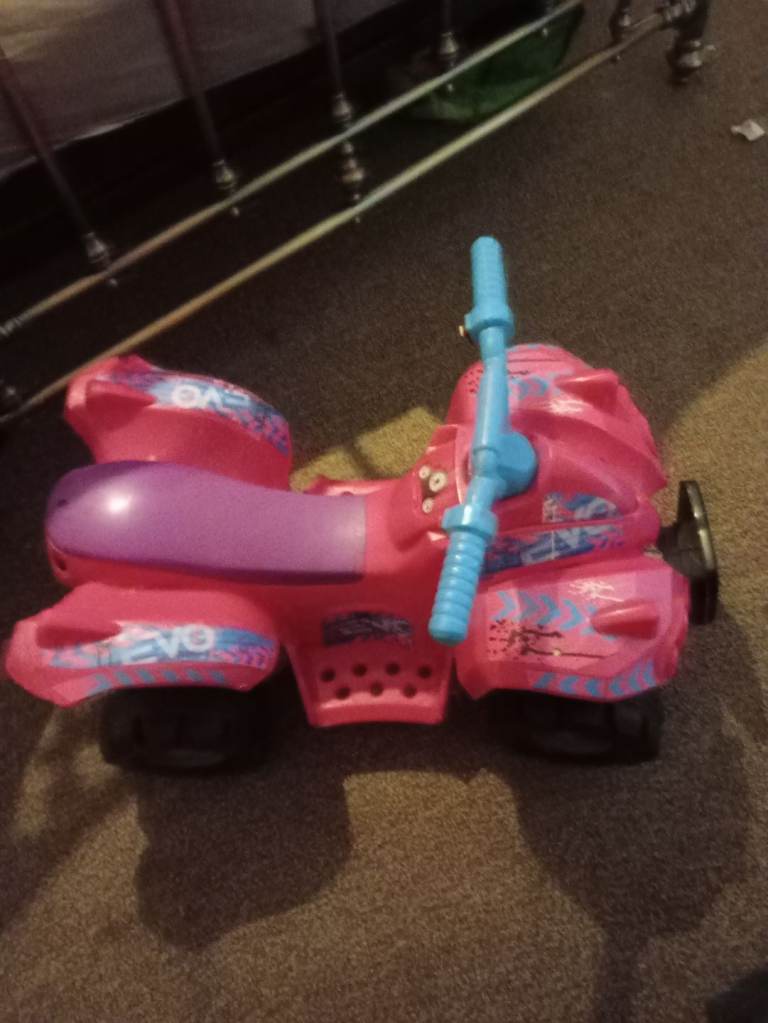 Kids ride on toy