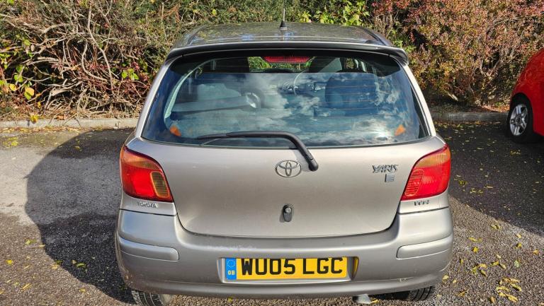 2005 Toyota Yaris 1.3 VVT-i Colour Collection 5dr HATCHBACK Petrol Manual