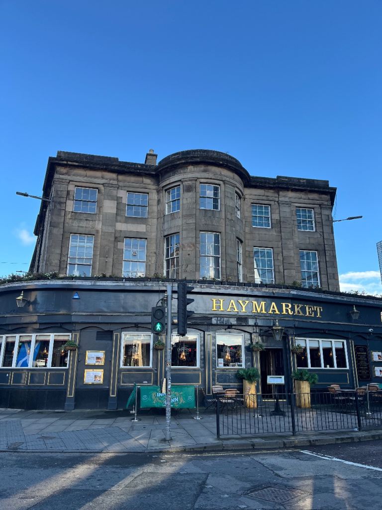 Double Room Available - Central Haymarket