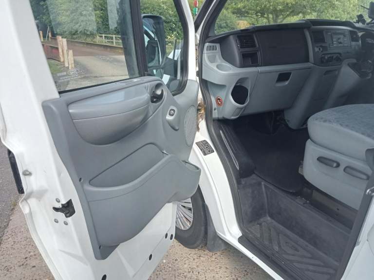 WARNING STOLEN VEHICLE STOLEN 