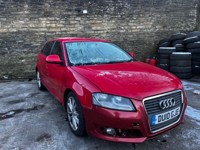 AUDI A3 8P FOR BREAKING IN RED 2008-2012 FACELIFT 