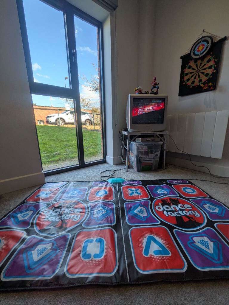 Dance Factory Gaming Mat with 64 Games in Very Good Condition