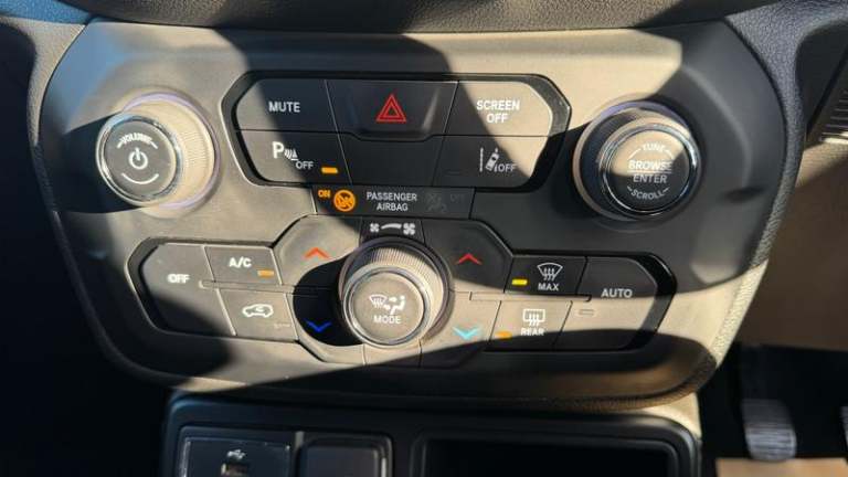 2020 Jeep Renegade Night Eagle II 5dr 1.0 GSE T3 120PS Manual SUV Petrol Manual