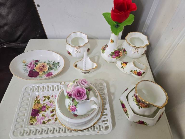 Bundle of Royal Albert Old Country Roses Decorative Set - Various Pieces