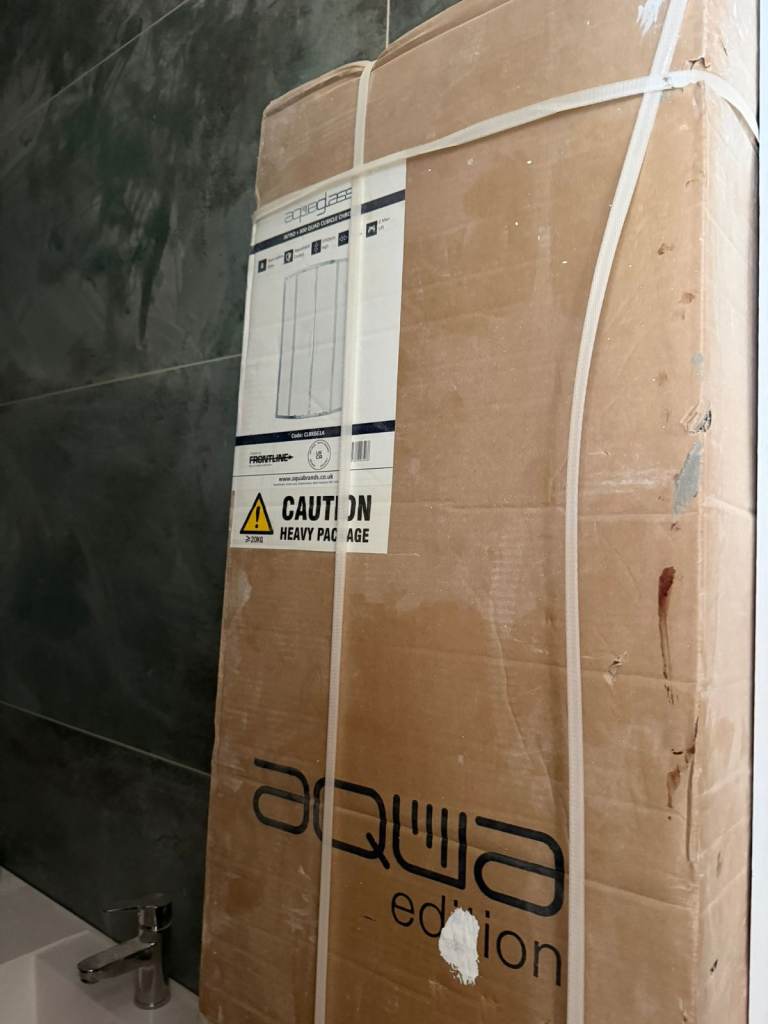New Acqua Edition Shower Enclosure - Still Boxed