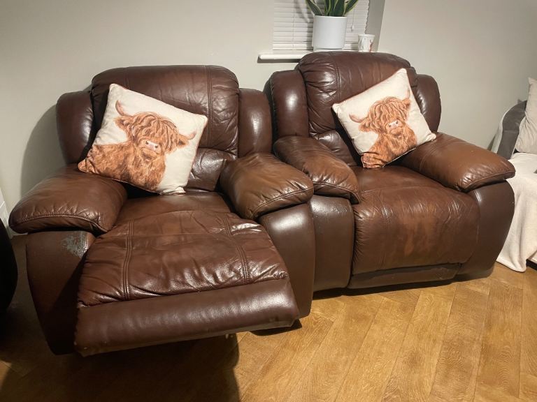 Recliner arm chairs and 3 seater sofa