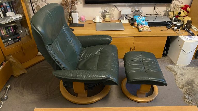 Large Stressless Ekornes Genuine Leather Recliner Chair & Footstool