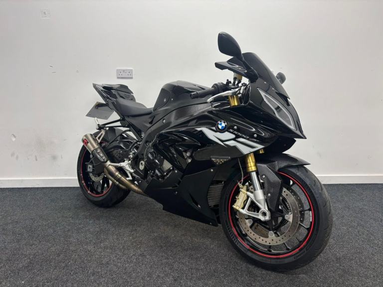 BMW S1000RR ** 12 MONTHS MOT - AKRA CAN - TAIL TIDY ** 