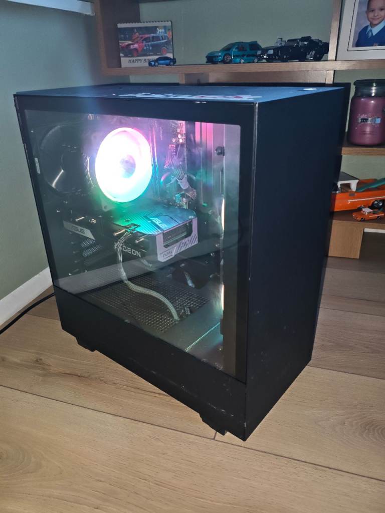 Gaming PC, Intel I7, RX 6600, 2TB, SSD