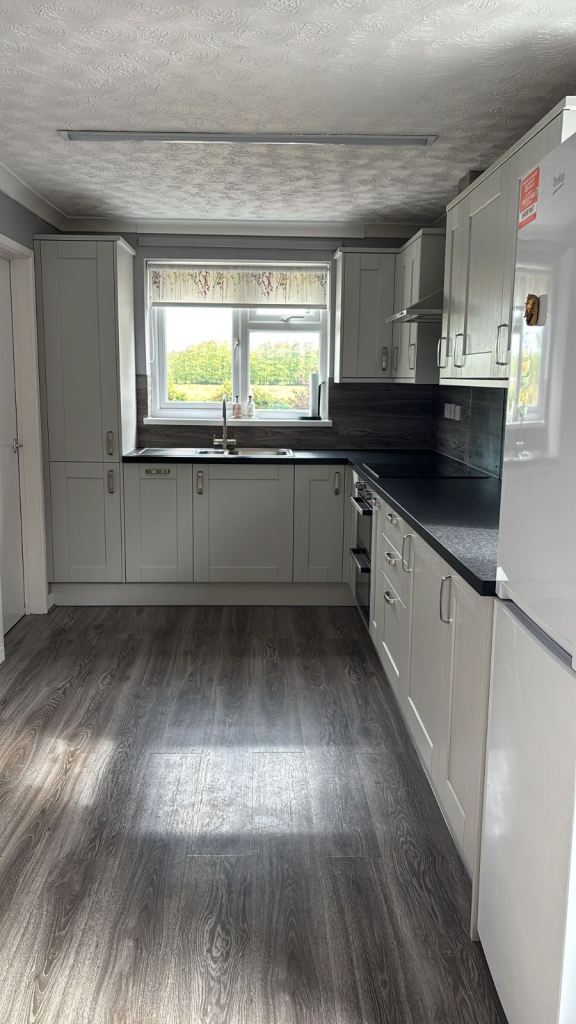 Kitchen Cabinets, Oven and Worktop