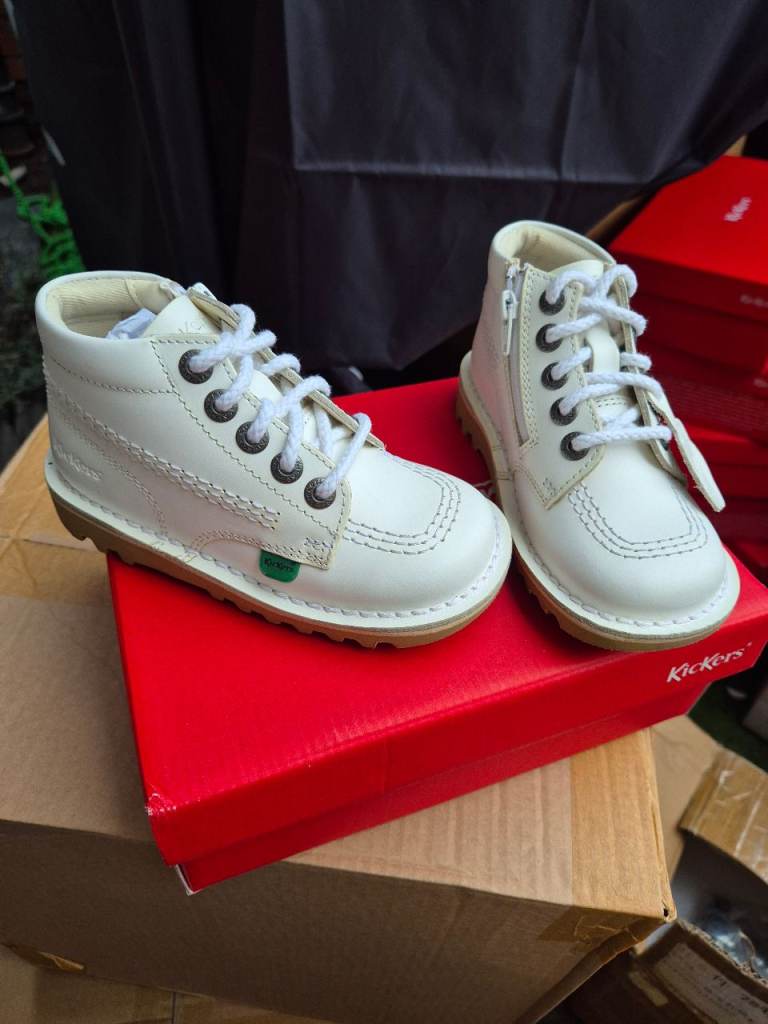 Kids shoes kickers