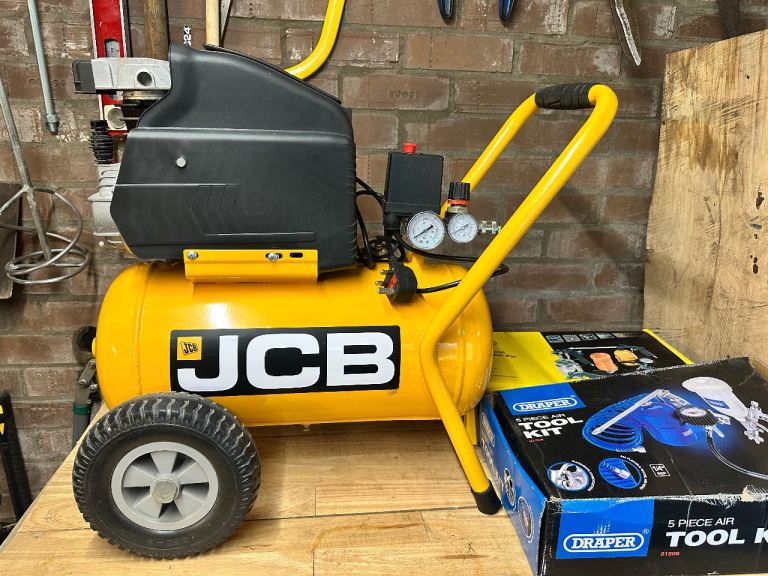 JCB Air Compressor - AC240P