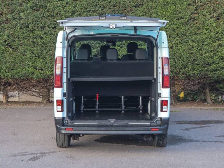 2023 Renault Trafic LL30 Sport Nav 2.0DCI 145BHP L2 LWB 9 SEAT MINIBUS, Rev Cam, Air Con, Cruis M...