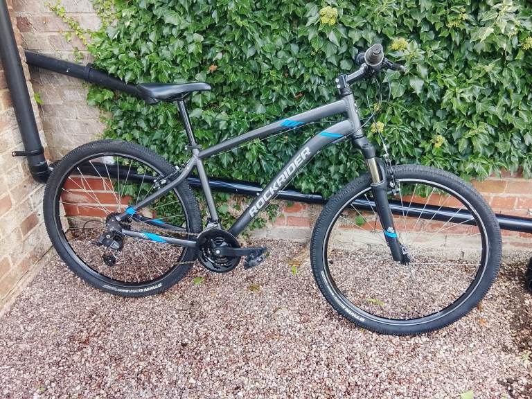 ROCKRIDER ST100 Mountain Bike.
