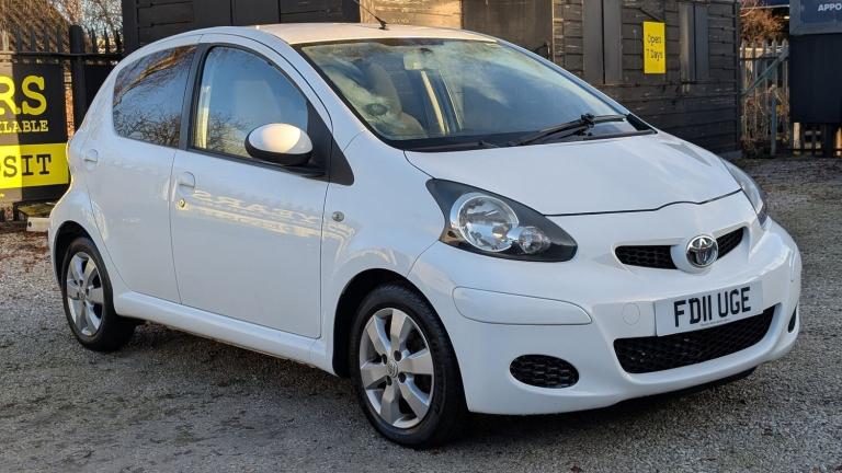 2011 Toyota AYGO 1.0 VVT-i Go Hatchback 5dr Petrol Manual Euro 5 (67 ps) Hatchback Petrol Manual