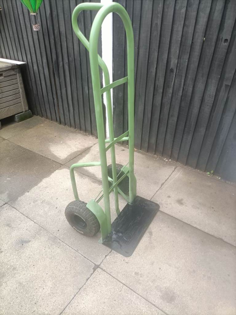 2 sack trucks 