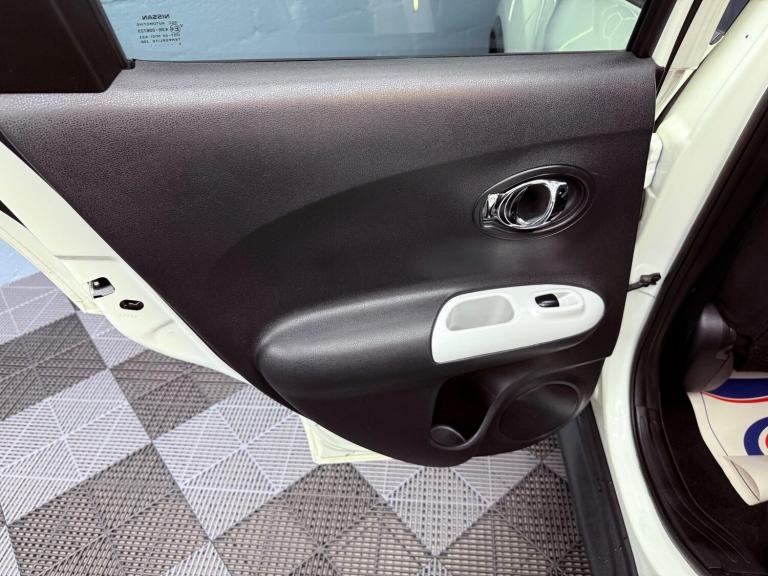 2015 Nissan Juke 1.2 DIG-T Acenta Premium Euro 6 (s/s) 5dr HATCHBACK Petrol Manual