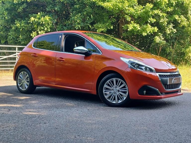 2017 Peugeot 208 1.2 PureTech 82 Allure 5dr HATCHBACK PETROL Manual