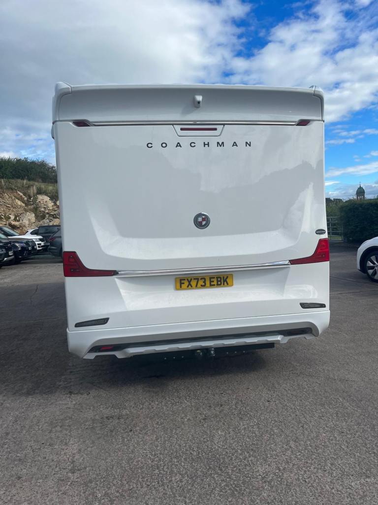 Mercedes Kabe Coachman
