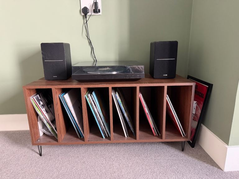 Record Player Unit with Vinyl Storage – Brown Oak – Brand New (Unopened)