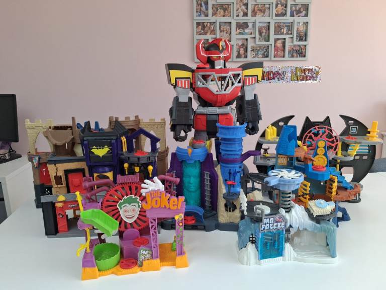 Imaginext Massive Bundle - Playsets, vehicles, figures
