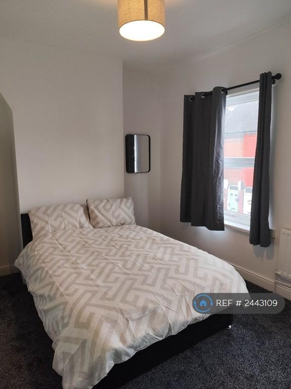 1 bedroom in Whitmore St, Stoke-On-Trent, ST1 (#2443109)